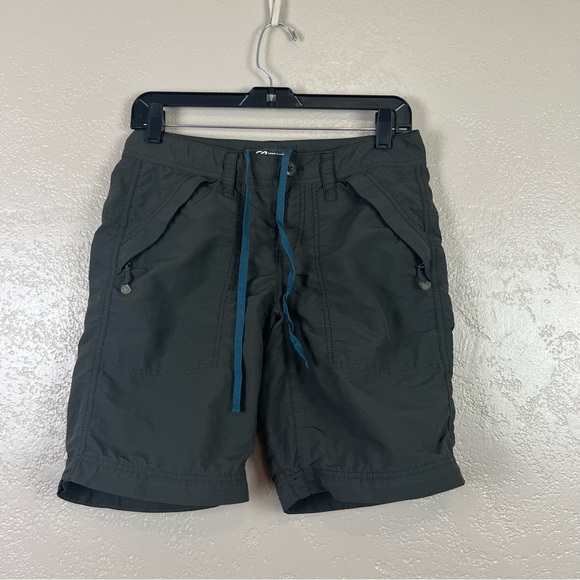 Eddie Bauer Sport Shorts Women's Sz 2 Nylon Outdoor Hiking‎ Water Resistant - Picture 1 of 13